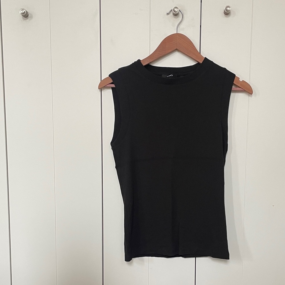 Theory Black Sleeveless Tank Top